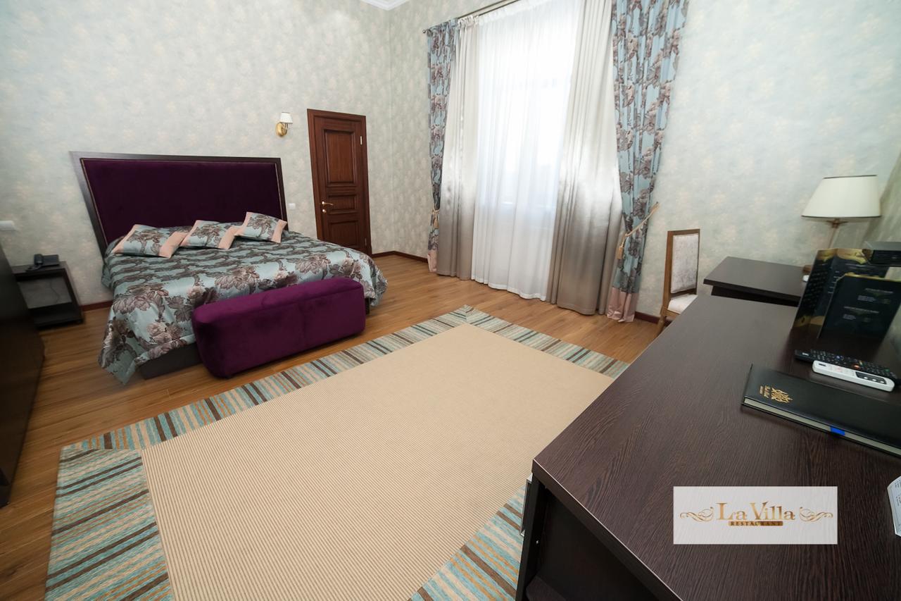 Park Hotel Karagandy Eksteriør billede
