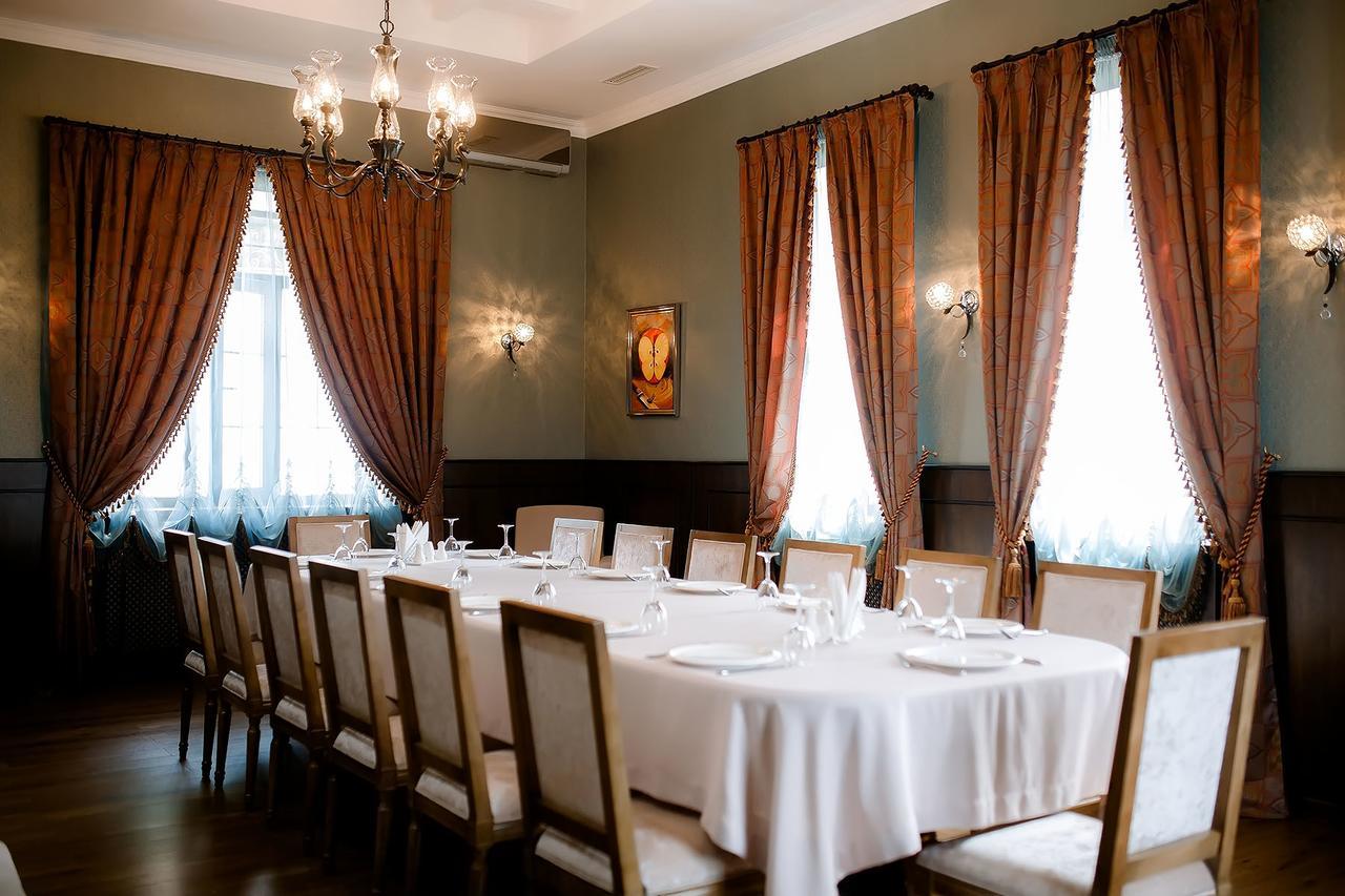 Park Hotel Karagandy Eksteriør billede