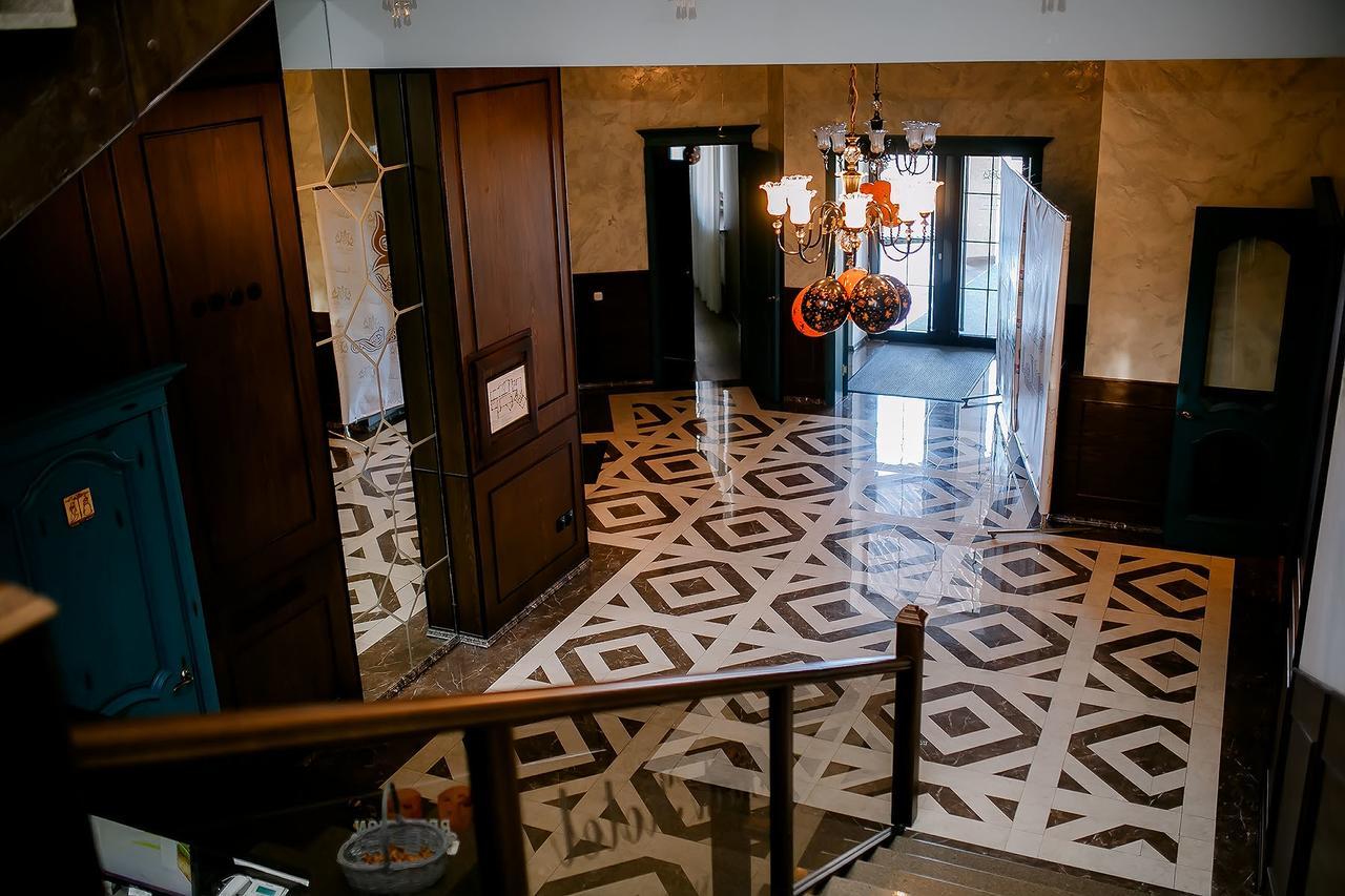 Park Hotel Karagandy Eksteriør billede
