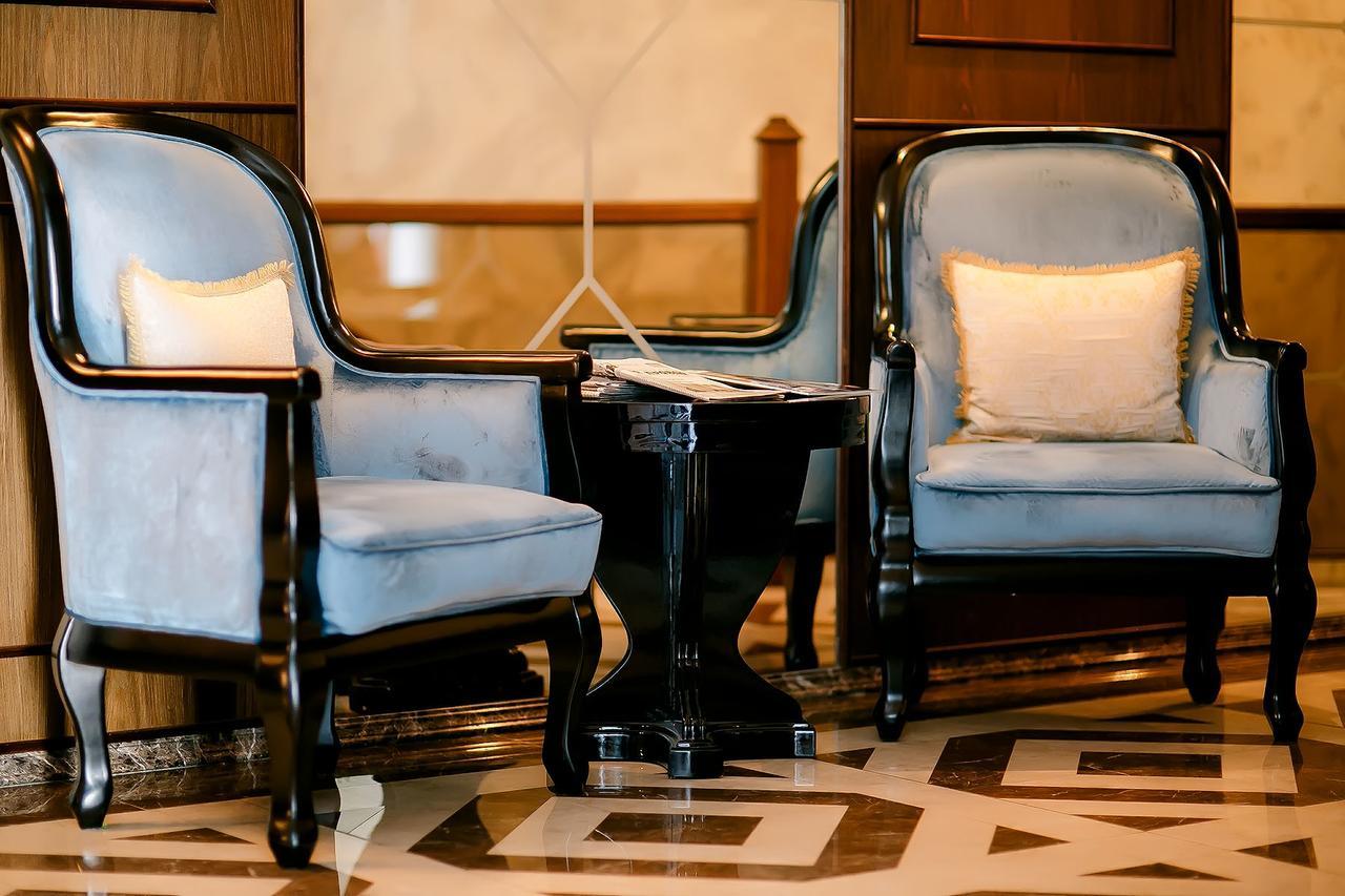 Park Hotel Karagandy Eksteriør billede