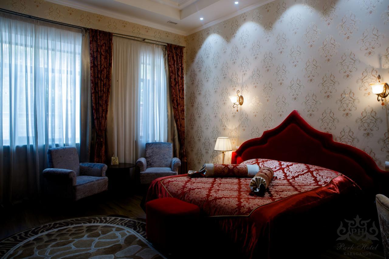 Park Hotel Karagandy Eksteriør billede